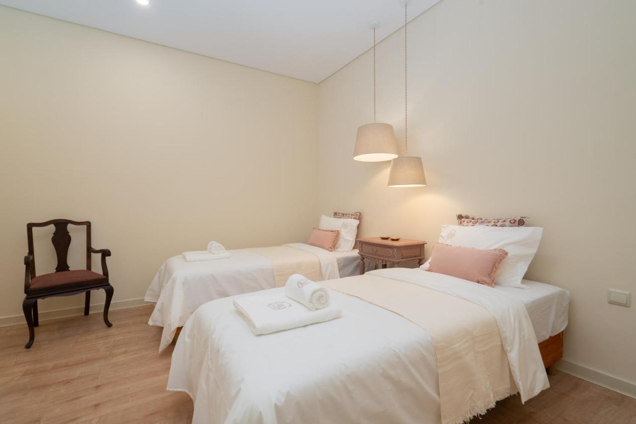 Gaya Avenue Flats - Elegant Contemporary Flats With Balcony Apartment บีลาโนวาเดกายา ภายนอก รูปภาพ