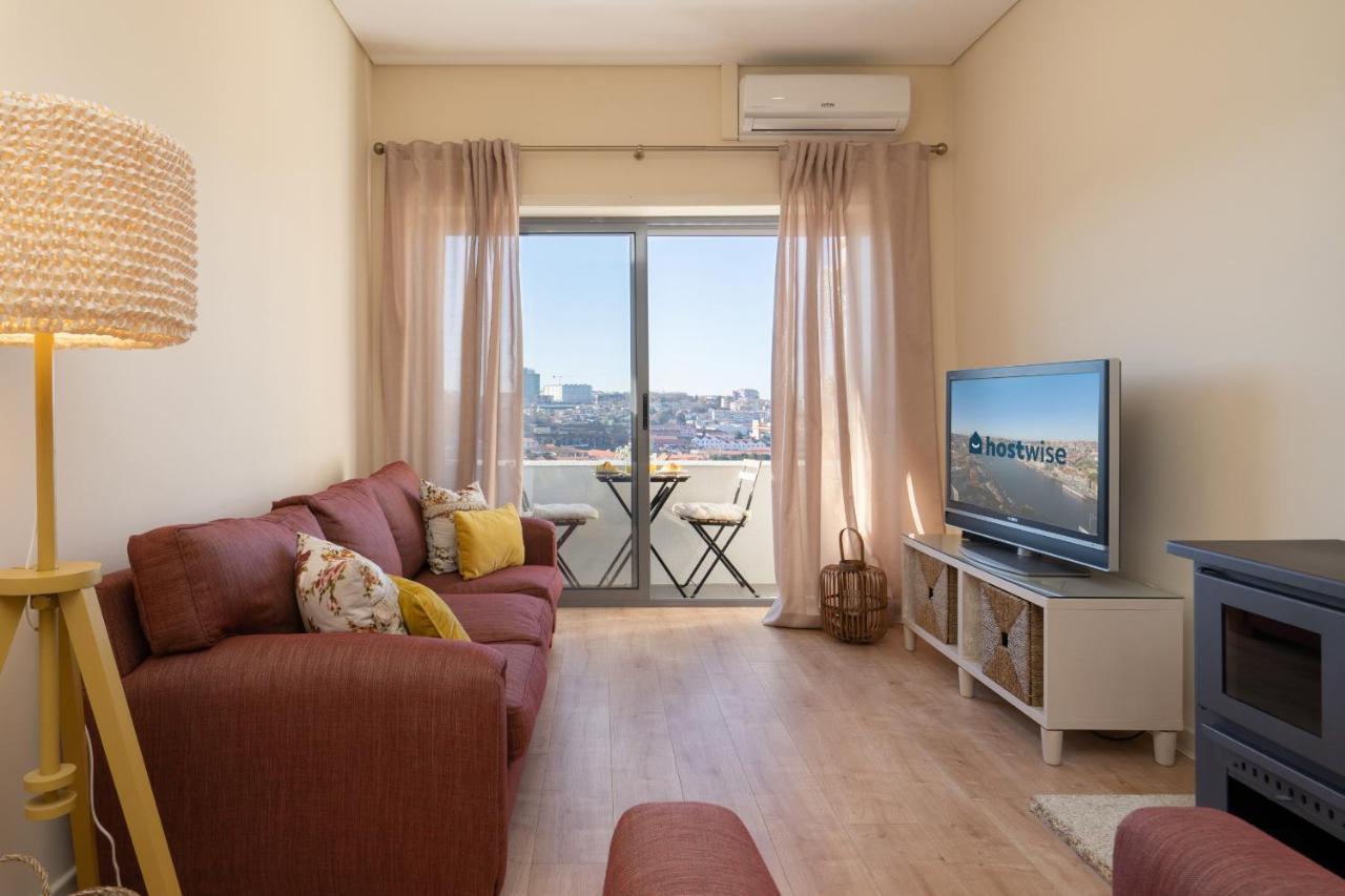 Gaya Avenue Flats - Elegant Contemporary Flats With Balcony Apartment บีลาโนวาเดกายา ภายนอก รูปภาพ