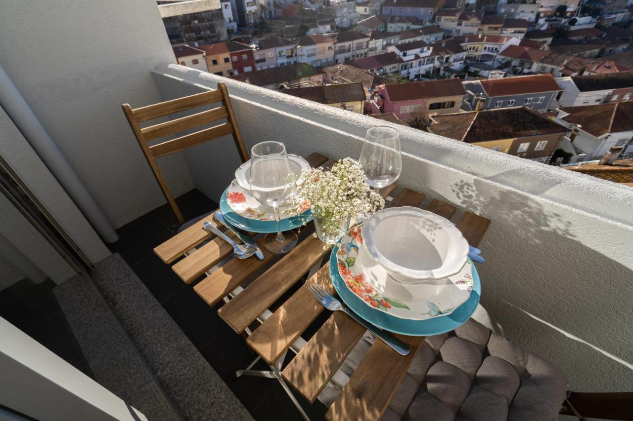 Gaya Avenue Flats - Elegant Contemporary Flats With Balcony Apartment บีลาโนวาเดกายา ภายนอก รูปภาพ