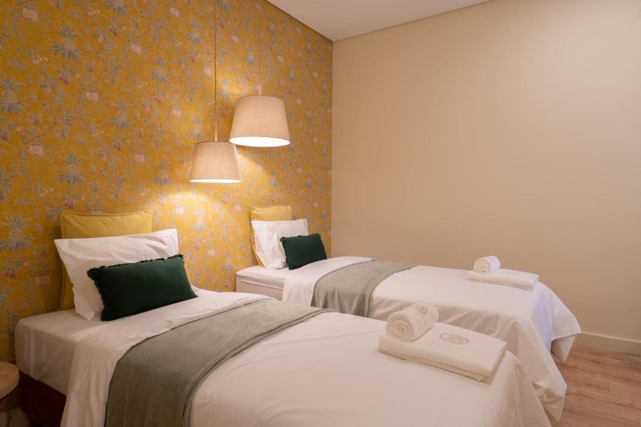 Gaya Avenue Flats - Elegant Contemporary Flats With Balcony Apartment บีลาโนวาเดกายา ภายนอก รูปภาพ