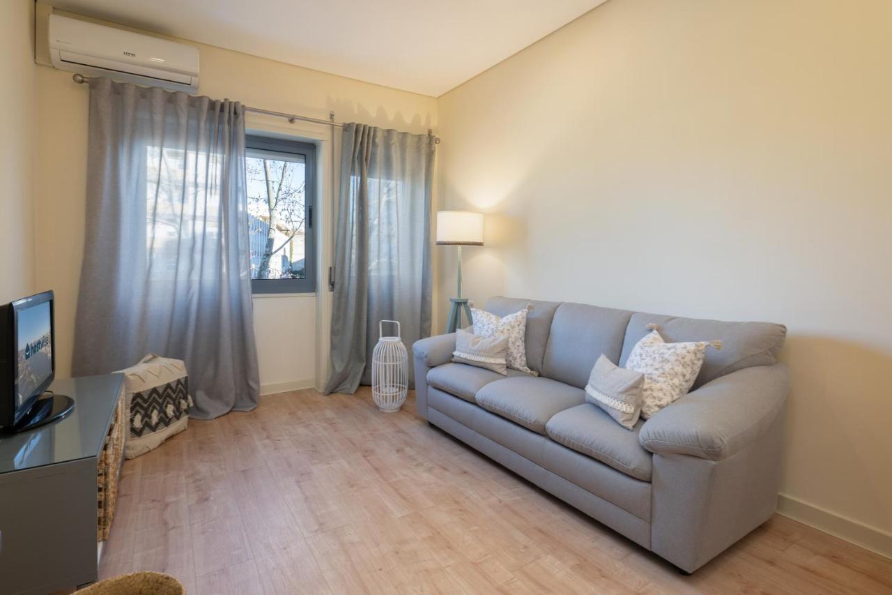 Gaya Avenue Flats - Elegant Contemporary Flats With Balcony Apartment บีลาโนวาเดกายา ภายนอก รูปภาพ